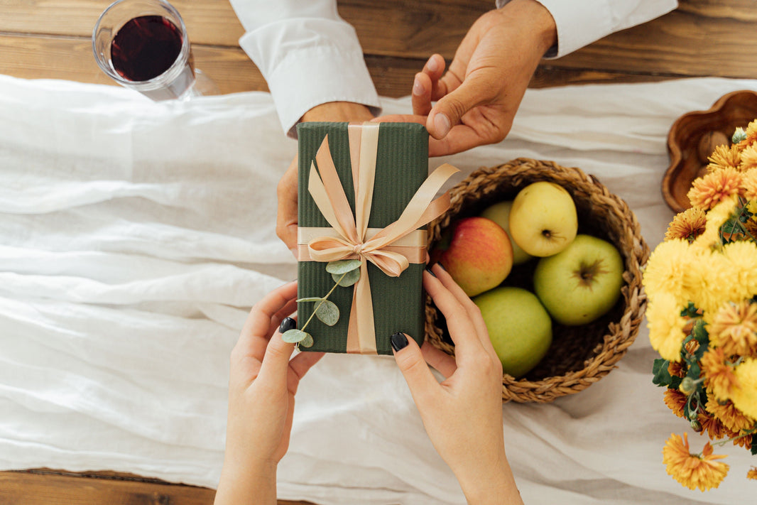Mid-Year Occasion Gift Guide: Thoughtful Gifts for Every Summer Celebration