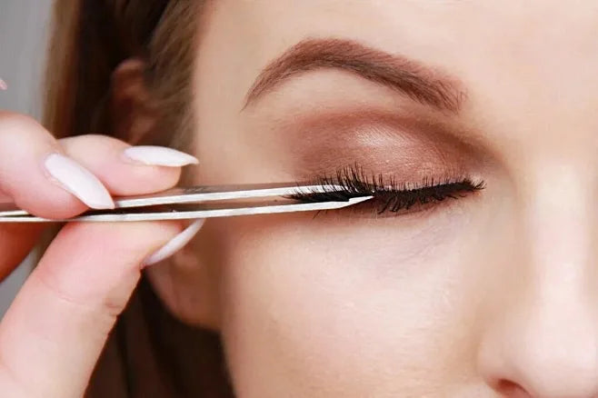 False eyelashes